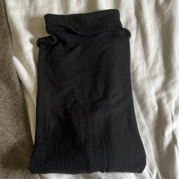 Black Ribbed Turtleneck - Picture 3 of 3